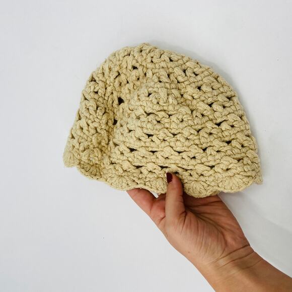 Abercrombie & Fitch Y2K vintage crochet cap